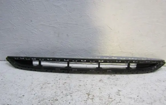 Hyundai i30 Front bumper lower grill 86561-G4000
