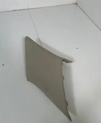 (D)pillar trim (top)
