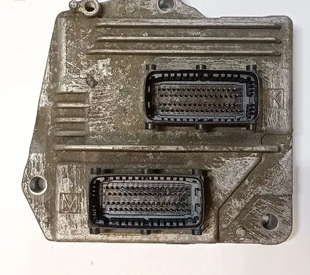 Opel Zafira B Engine control unit/module 55562549 MT35E23 FHAW