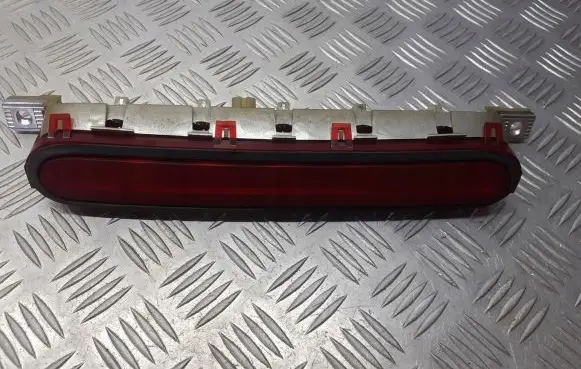 Toyota Corolla Verso E121 Third/center stoplight 81570-0F011