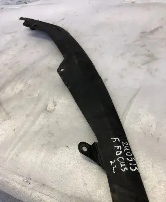 Ford Focus Front bumper splitter molding Jx7b17626a
