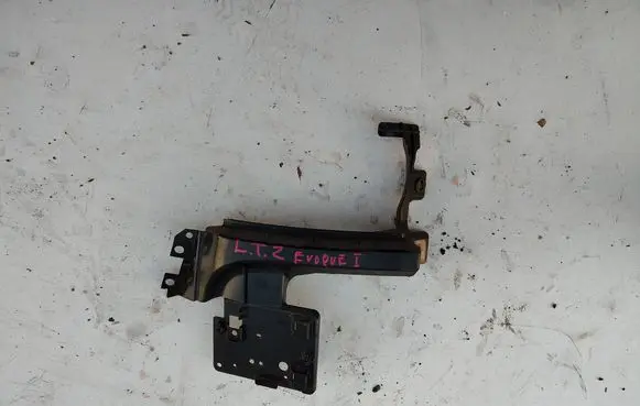 Land Rover Evoque I Bumper support mounting bracket corner 