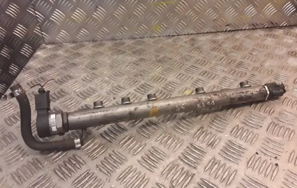 Mercedes-Benz B W245 Fuel main line pipe 0061536528 0281002494