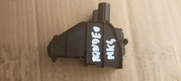 Ford Mondeo MK IV Sliding door lock 