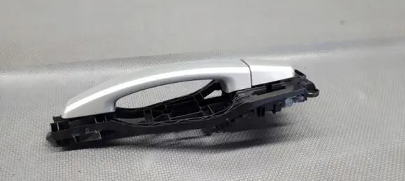 Opel Zafira B Rear door exterior handle