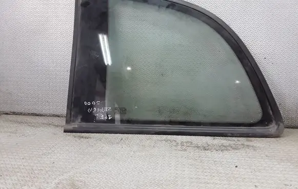 Opel Zafira A Rear side window