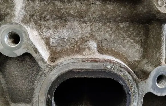 Peugeot 407 Engine head 9651416180