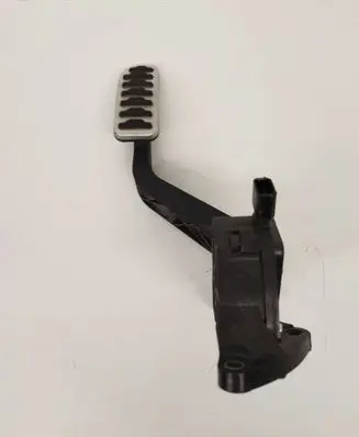 Land Rover Evoque II Accelerator throttle pedal GK7M9F836BB D1917 D1924042136