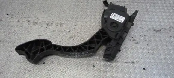 Ford Mondeo MK IV Accelerator throttle pedal 6G929F836RC