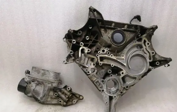 Mercedes-Benz S W221 Oil filter mounting bracket A2720151102