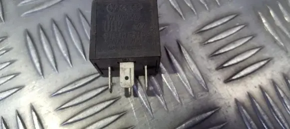 Volkswagen Golf II Other relay 191955529 5wk1704