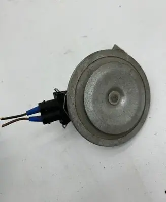 Volkswagen Golf IV Horn signal 6n0951101c