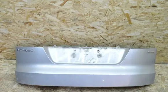 Ford Mondeo MK IV Tailgate trim