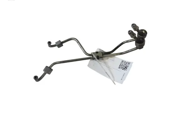 Volvo V40 Fuel injector supply line/pipe 