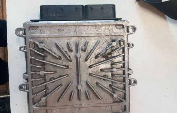 Volvo S60 Engine control unit/module 31303388