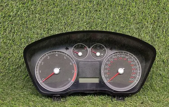 Ford Focus Speedometer (instrument cluster) 4M5T10849FS
