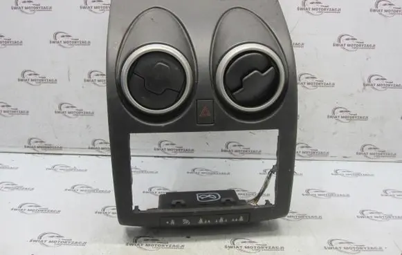 Nissan Qashqai Dashboard air vent grill cover trim 