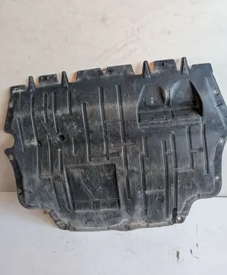 Volkswagen PASSAT CC Engine splash shield/under tray