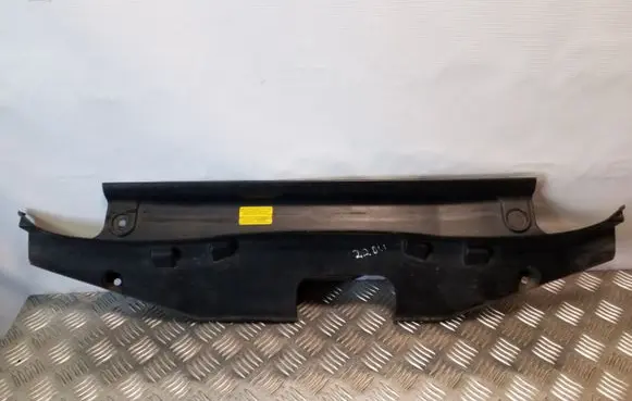 Nissan Primera Radiator trim 61874AV600