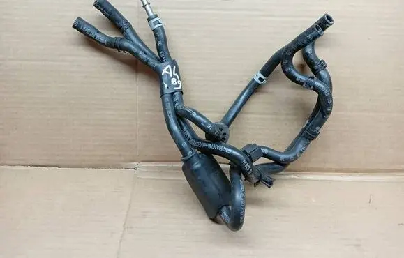 Audi A4 S4 B9 Fuel line/pipe/hose 8W0201729 F266091