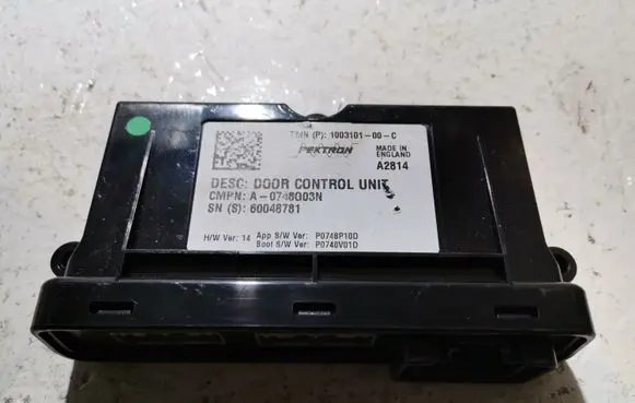 Tesla Model S Door control unit/module 0748G03N