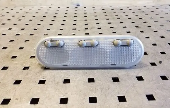 Nissan Juke I F15 Front seat light 8200073234