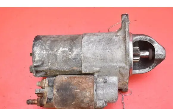 Opel Zafira B Starter motor 55556092