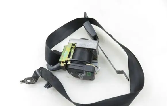 Skoda Fabia Mk1 (6Y) Front seatbelt 6Y0857701A