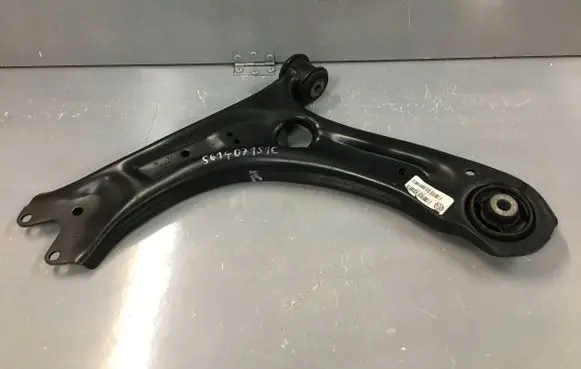 Volkswagen PASSAT B8 USA Front lower control arm/wishbone 561407151C