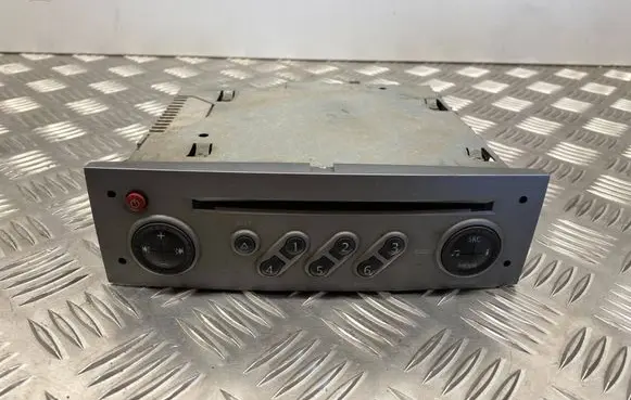 Renault Scenic II - Grand scenic II Radio/CD/DVD/GPS head unit 8200562686