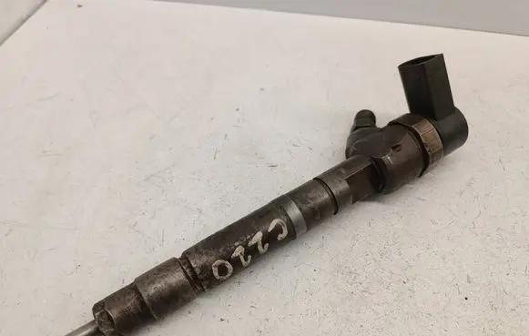 Mercedes-Benz C W203 Fuel injector A6130700687 0445110121 6130700687