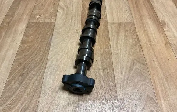 Volkswagen PASSAT B6 Camshaft AG7