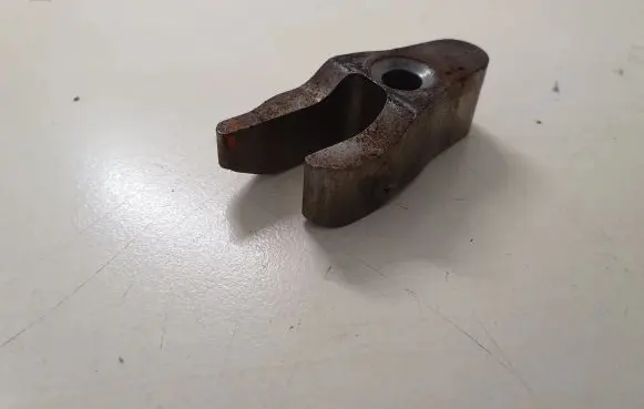Mercedes-Benz C W204 Fuel Injector clamp holder