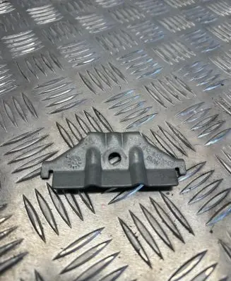 Battery bracket
