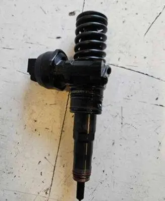 Audi A3 S3 8P Fuel injector 038130073BP