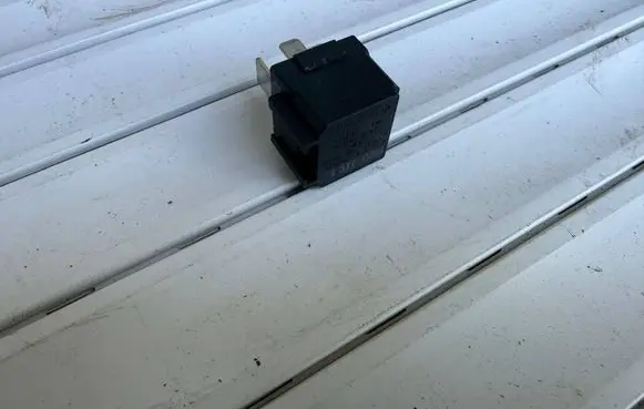 Nissan Qashqai Other relay 252309F915