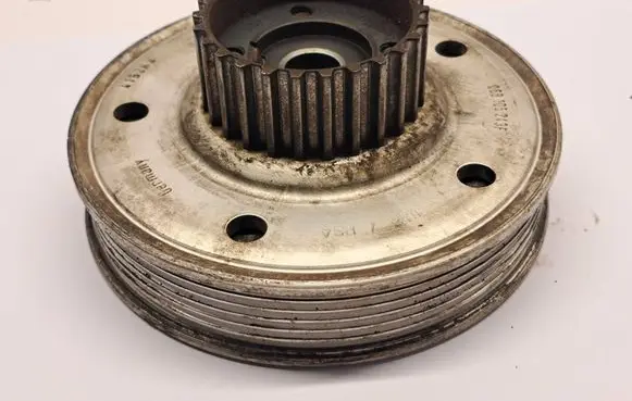 Audi A4 S4 B7 8E 8H Crankshaft pulley 06B105243F