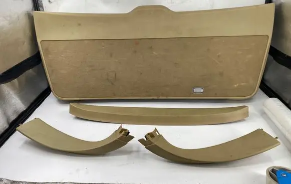 Mercedes-Benz GL X164 Tailgate trim A1647401970 A1647401370 A1647401570