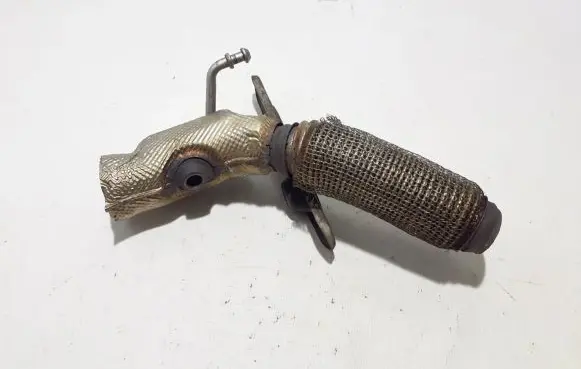 Volkswagen Golf VII Muffler pipe connector clamp 