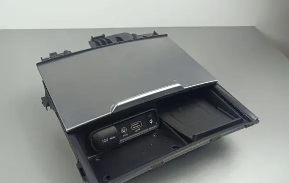KIA Stinger Dashboard storage box/compartment 846805600