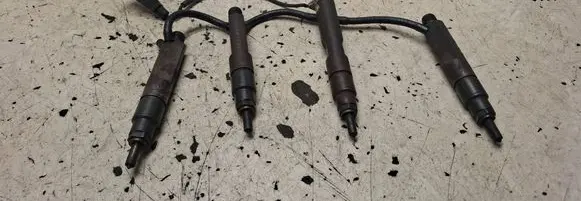 Volkswagen Golf IV Fuel injectors set 038130201G