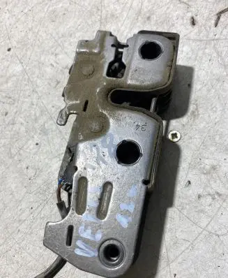 Skoda Yeti (5L) Sliding door lock 