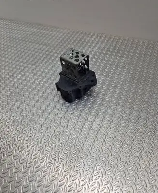 Peugeot 307 Coolant fan relay 9659799080 8241009