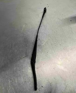 Opel Astra H Front wiper blade arm 13111219lh