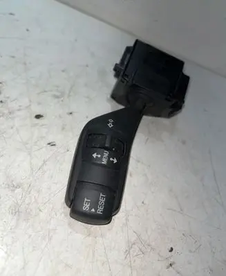 Ford Focus Wiper control stalk 17D940
