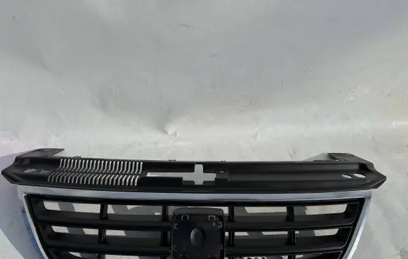 Seat Alhambra (Mk2) Front bumper upper radiator grill 7N5853653 7N5853653A