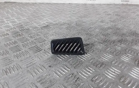 Toyota RAV 4 (XA50) Dashboard air vent grill cover trim 5596242010