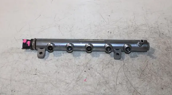 Fuel main line pipe