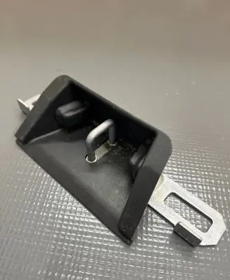 Volvo XC90 Loading door lock loop/hook striker 39831946