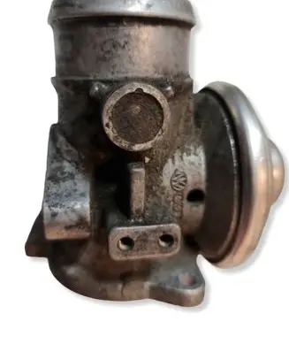 Volkswagen Bora EGR valve 038131501E 038129637